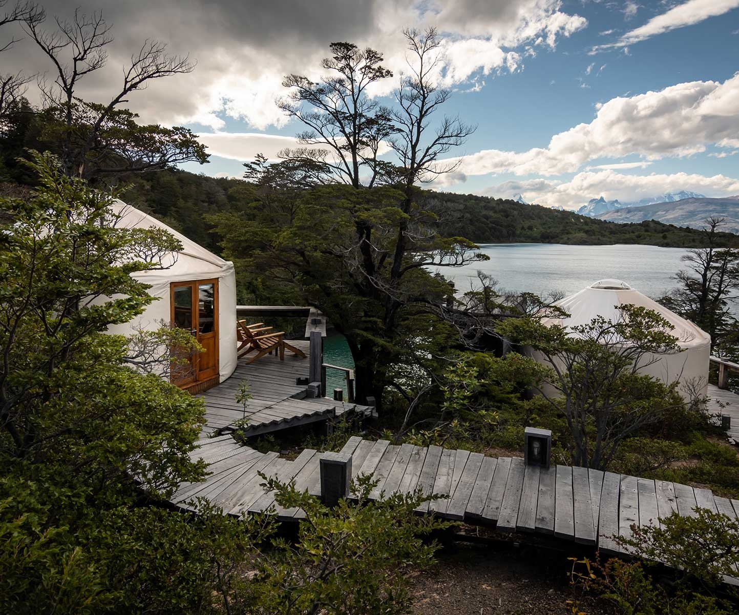 deluxe-jacuzzi--exterior